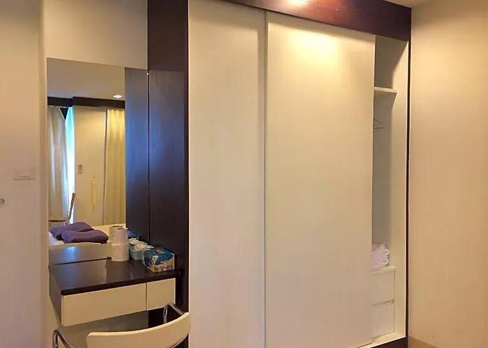 Tongtip Place Aparthotel Bangkok