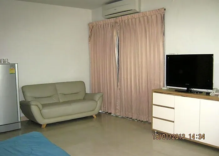 Tongtip Place 3*