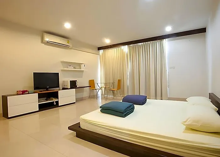 Tongtip Place Aparthotel 3*