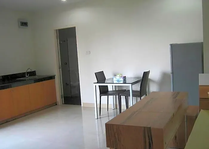 Tongtip Place Aparthotel