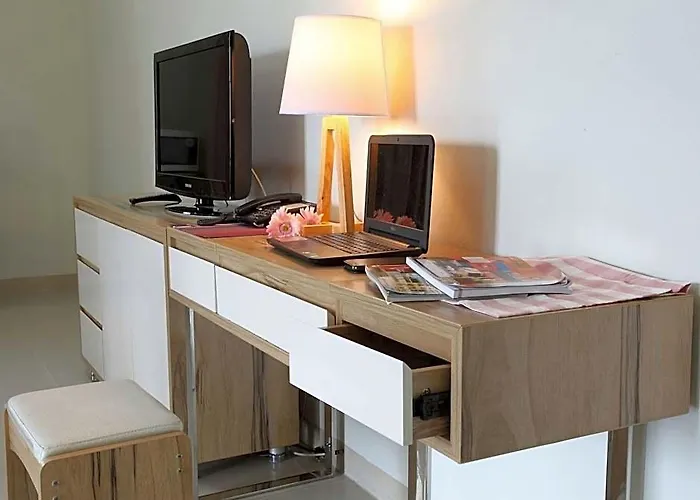 Tongtip Place Aparthotel 3*
