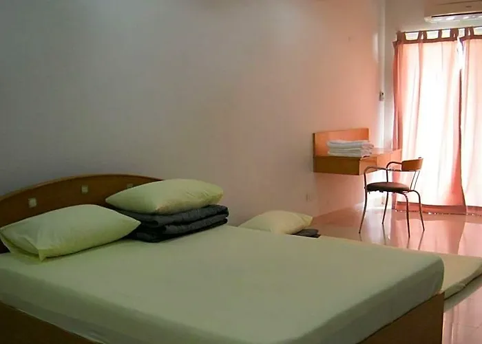 Tongtip Place Aparthotel 3*