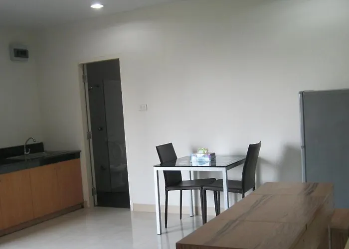 Tongtip Place 3*