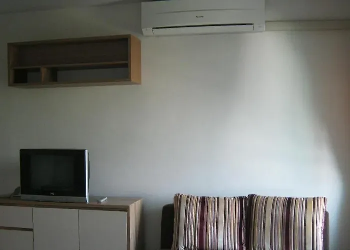 Tongtip Place Aparthotel