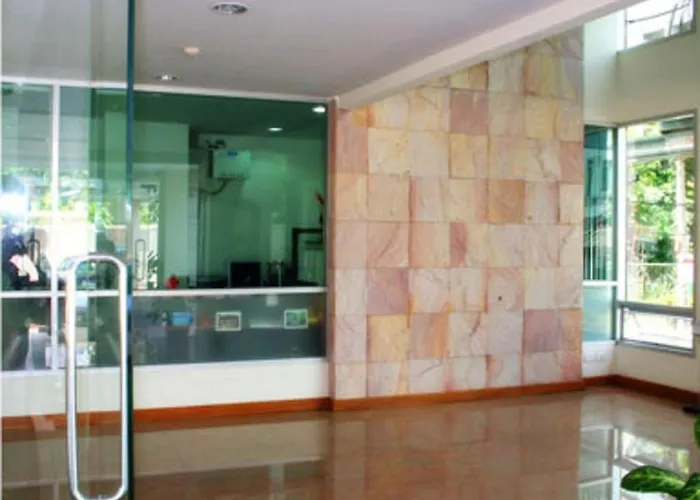 Tongtip Place Hotel apartamentowy