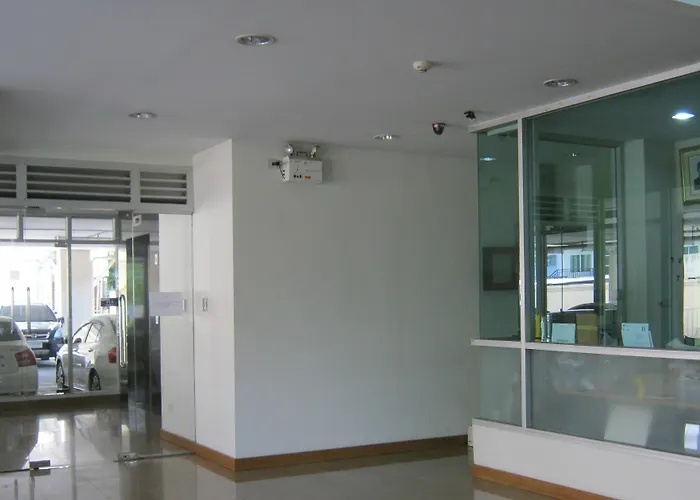 Tongtip Place Aparthotel 3*